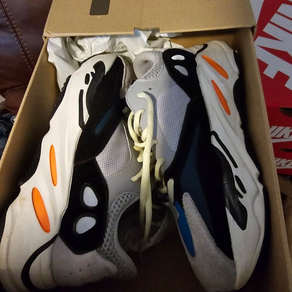 Yezzy 700
